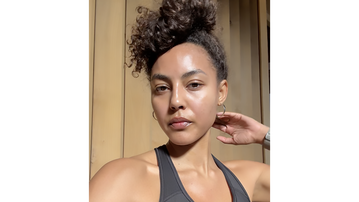 The 5-Minute Routine Behind This Pro Runner’s Radiant Glow